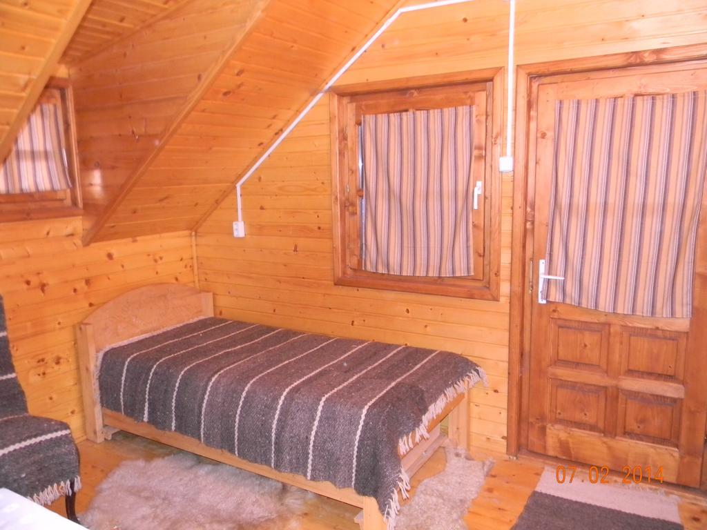 Kuekuello Vendeghaz Hotel Sovata Room photo
