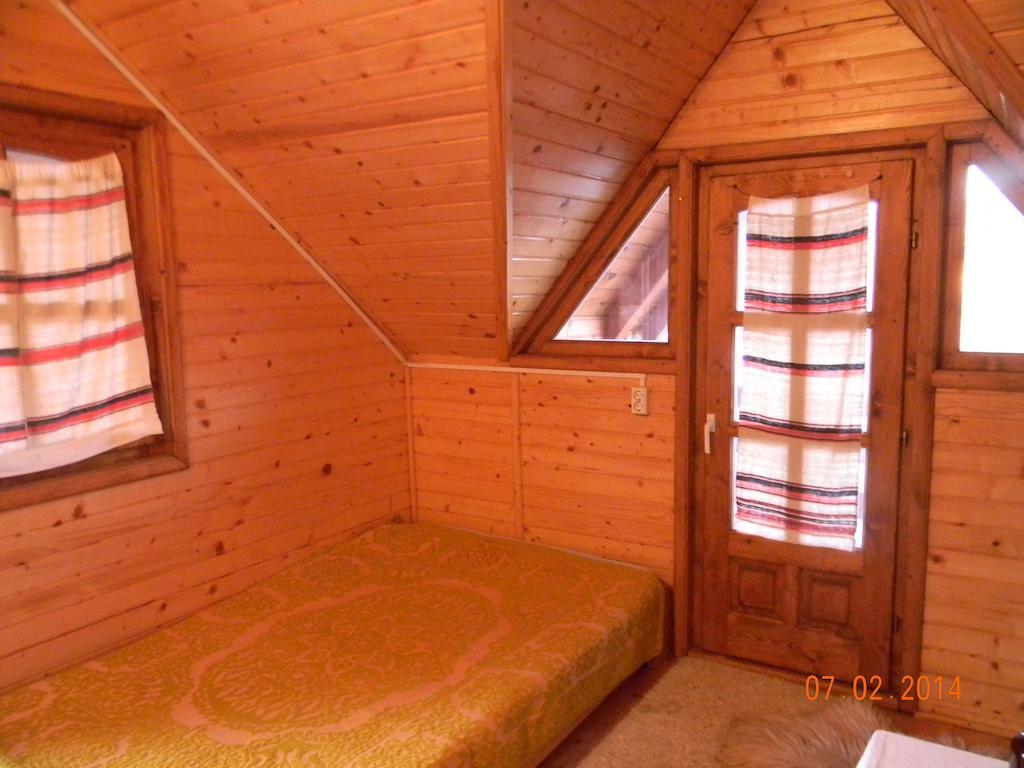 Kuekuello Vendeghaz Hotel Sovata Room photo