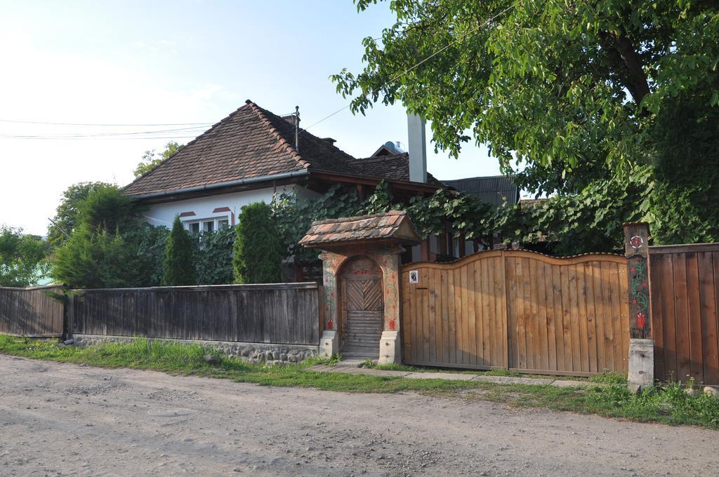 Kuekuello Vendeghaz Hotel Sovata Exterior photo
