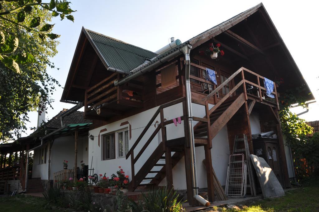 Kuekuello Vendeghaz Hotel Sovata Exterior photo